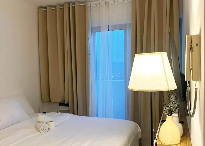 Apartahotel The Residences At Commonwealth - Celestia Manila