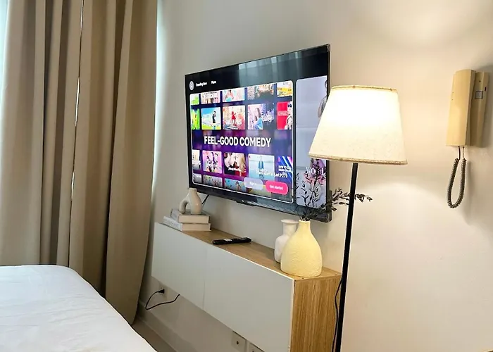 The Residences At Commonwealth - Celestia Apartahotel